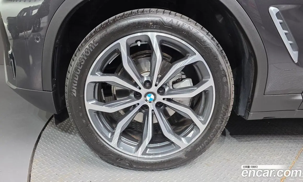 BMW X4 2025 2.0 автомат (гидро), фото 5