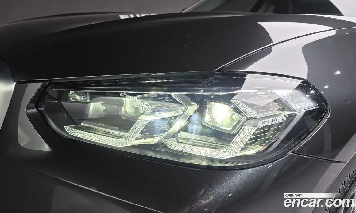 BMW X4 2025 2.0 автомат (гидро), фото 8