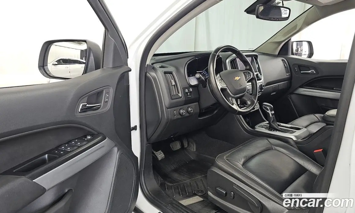 Chevrolet Colorado 2022 3.6 автомат (гидро), фото 13