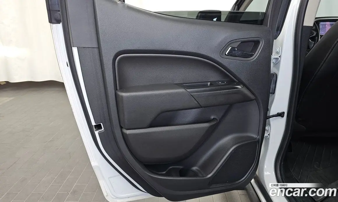 Chevrolet Colorado 2022 3.6 автомат (гидро), фото 15