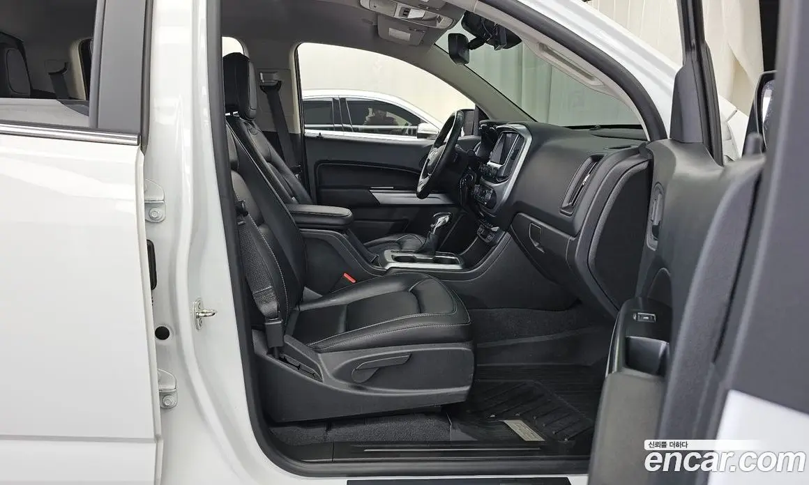 Chevrolet Colorado 2022 3.6 автомат (гидро), фото 17