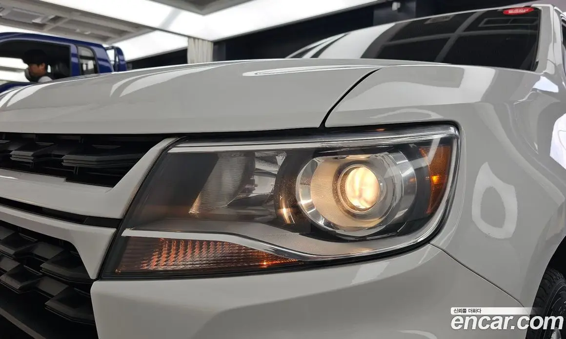 Chevrolet Colorado 2022 3.6 автомат (гидро), фото 8