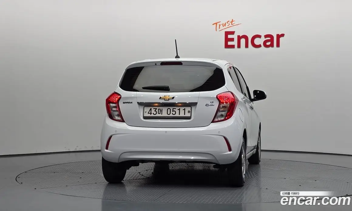 Chevrolet Spark 2016 1.0 автомат (гидро), фото 4 Chevrolet Spark 2016 1.0 автомат (гидро), фото 4
