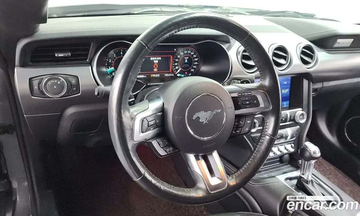 Ford Mustang 2021 2.3 автомат (гидро), фото 19