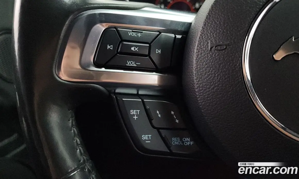 Ford Mustang 2021 2.3 автомат (гидро), фото 22