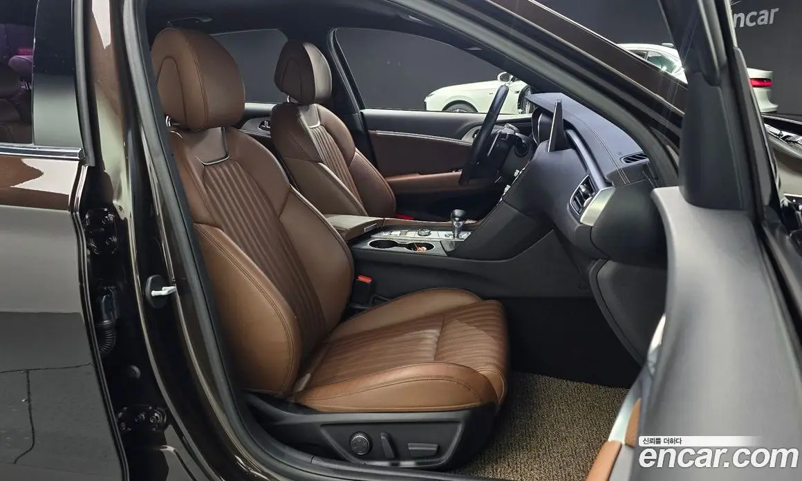 Genesis G70 2019 2.0 автомат (гидро), фото 13 Genesis G70 2019 2.0 автомат (гидро), фото 13