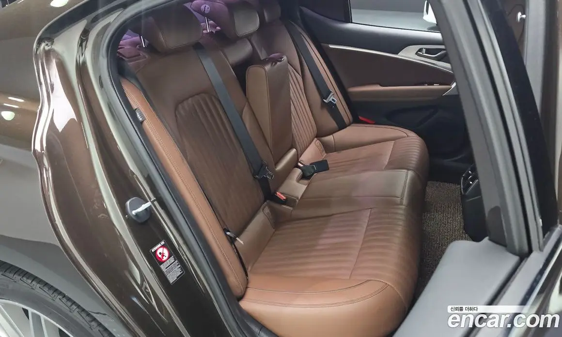 Genesis G70 2019 2.0 автомат (гидро), фото 16 Genesis G70 2019 2.0 автомат (гидро), фото 16