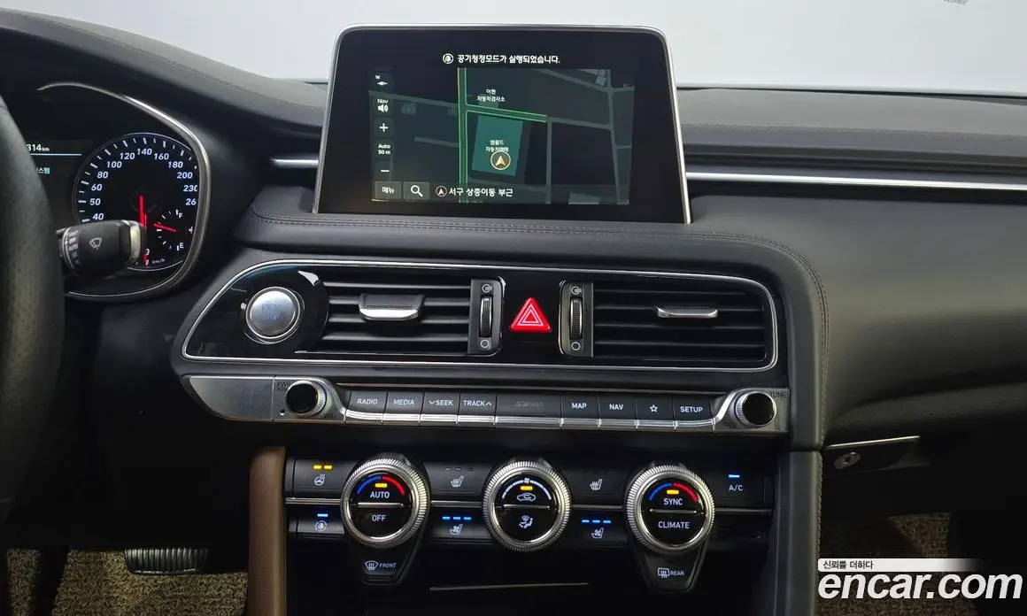 Genesis G70 2019 2.0 автомат (гидро), фото 21 Genesis G70 2019 2.0 автомат (гидро), фото 21