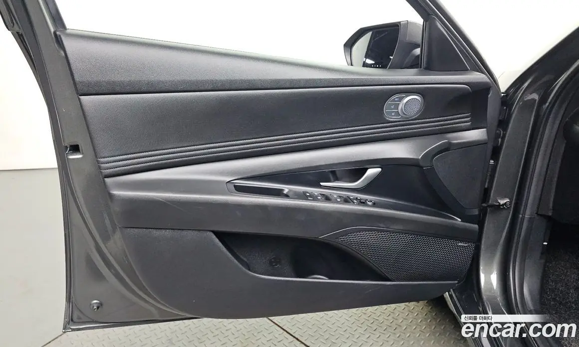 Hyundai Avante 2022 1.6 автомат (гидро), фото 14