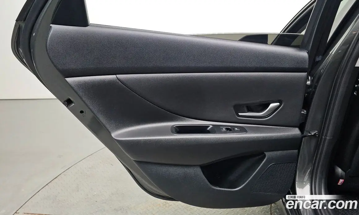 Hyundai Avante 2022 1.6 автомат (гидро), фото 15