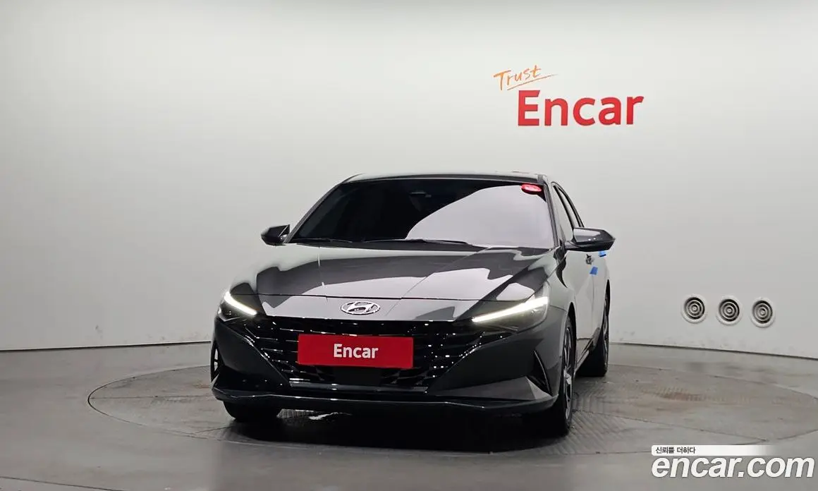 Hyundai Avante 2022 1.6 автомат (гидро), фото 3