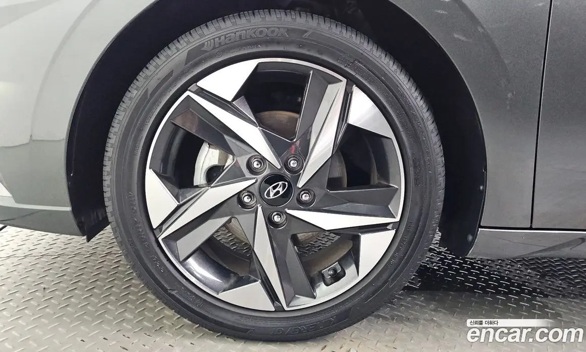 Hyundai Avante 2022 1.6 автомат (гидро), фото 5