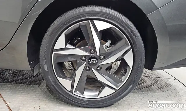 Hyundai Avante 2022 1.6 автомат (гидро), миниатюра 7