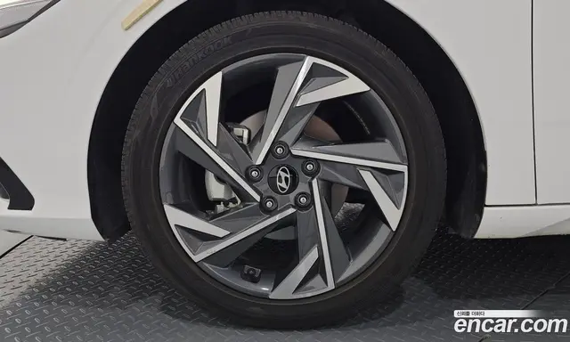 Hyundai Avante 2023 1.6 автомат (гидро), миниатюра 5 Hyundai Avante 2023 1.6 автомат (гидро), миниатюра 5