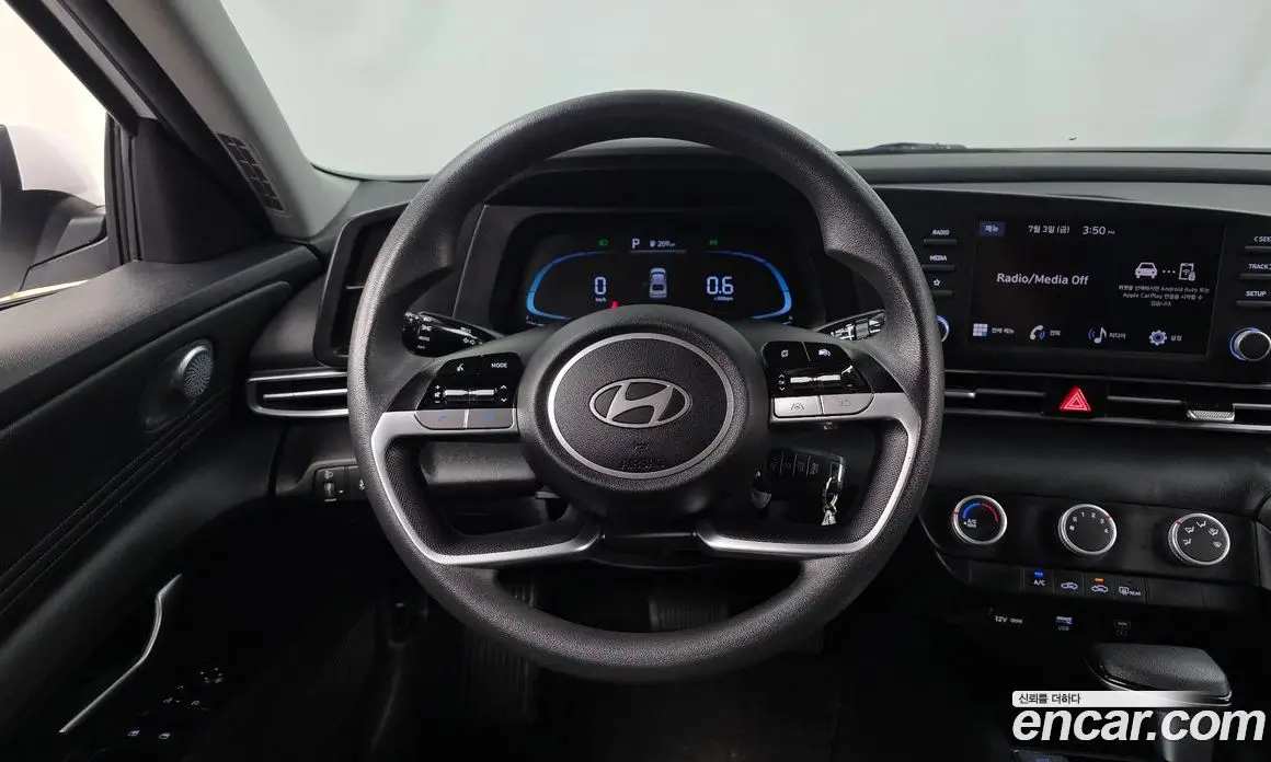 Hyundai Avante 2023 1.6 автомат (гидро), фото 13
