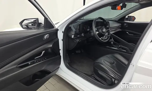 Hyundai Avante 2023 1.6 автомат (гидро), миниатюра 10