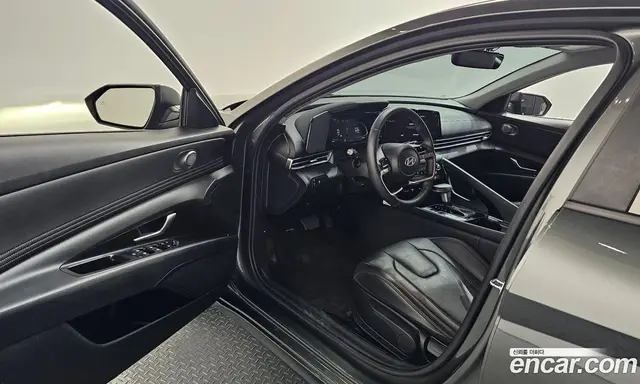 Hyundai Avante 2025 1.6 автомат (гидро), миниатюра 10 Hyundai Avante 2025 1.6 автомат (гидро), миниатюра 10
