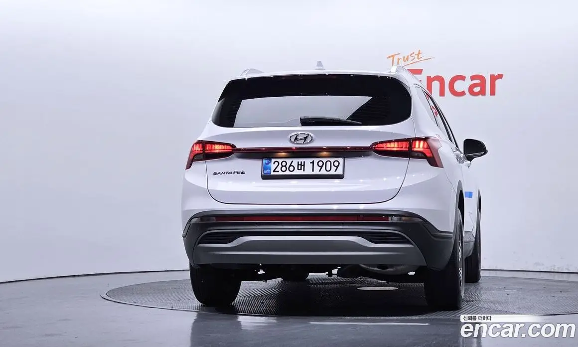 Hyundai Santa Fe 2022 2.2 автомат (гидро), фото 3