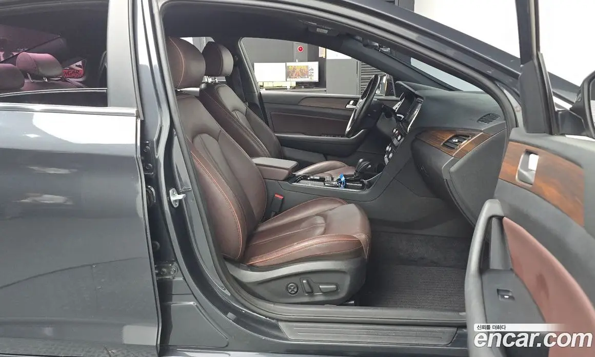 Hyundai Sonata 2017 2.0 автомат (гидро), фото 15 Hyundai Sonata 2017 2.0 автомат (гидро), фото 15