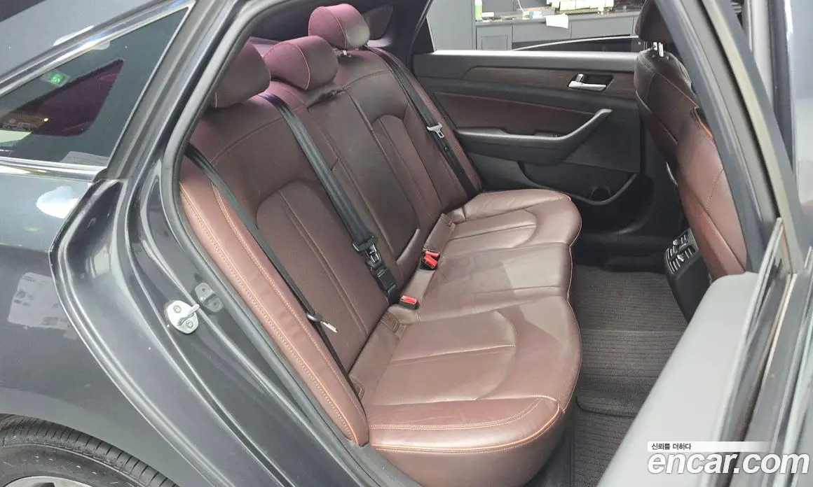 Hyundai Sonata 2017 2.0 автомат (гидро), фото 17 Hyundai Sonata 2017 2.0 автомат (гидро), фото 17