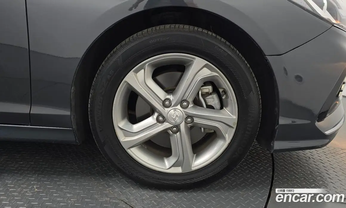 Hyundai Sonata 2017 2.0 автомат (гидро), фото 27 Hyundai Sonata 2017 2.0 автомат (гидро), фото 27