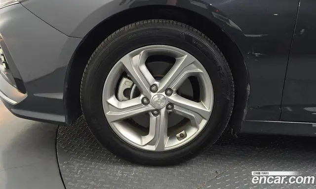 Hyundai Sonata 2017 2.0 автомат (гидро), миниатюра 4 Hyundai Sonata 2017 2.0 автомат (гидро), миниатюра 4
