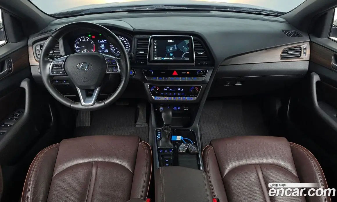 Hyundai Sonata 2017 2.0 автомат (гидро), фото 9 Hyundai Sonata 2017 2.0 автомат (гидро), фото 9