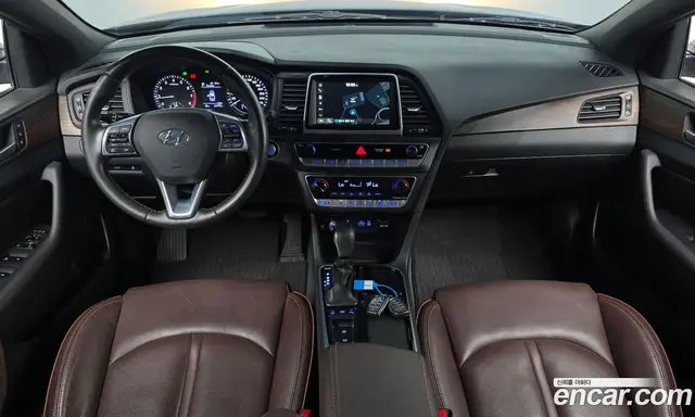 Hyundai Sonata 2017 2.0 автомат (гидро), миниатюра 9 Hyundai Sonata 2017 2.0 автомат (гидро), миниатюра 9
