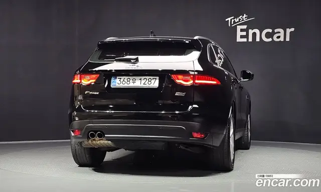 Jaguar F-Pace 2020 2.0 автомат (гидро), миниатюра 4 Jaguar F-Pace 2020 2.0 автомат (гидро), миниатюра 4
