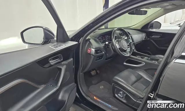 Jaguar F-Pace 2020 2.0 автомат (гидро), миниатюра 10 Jaguar F-Pace 2020 2.0 автомат (гидро), миниатюра 10