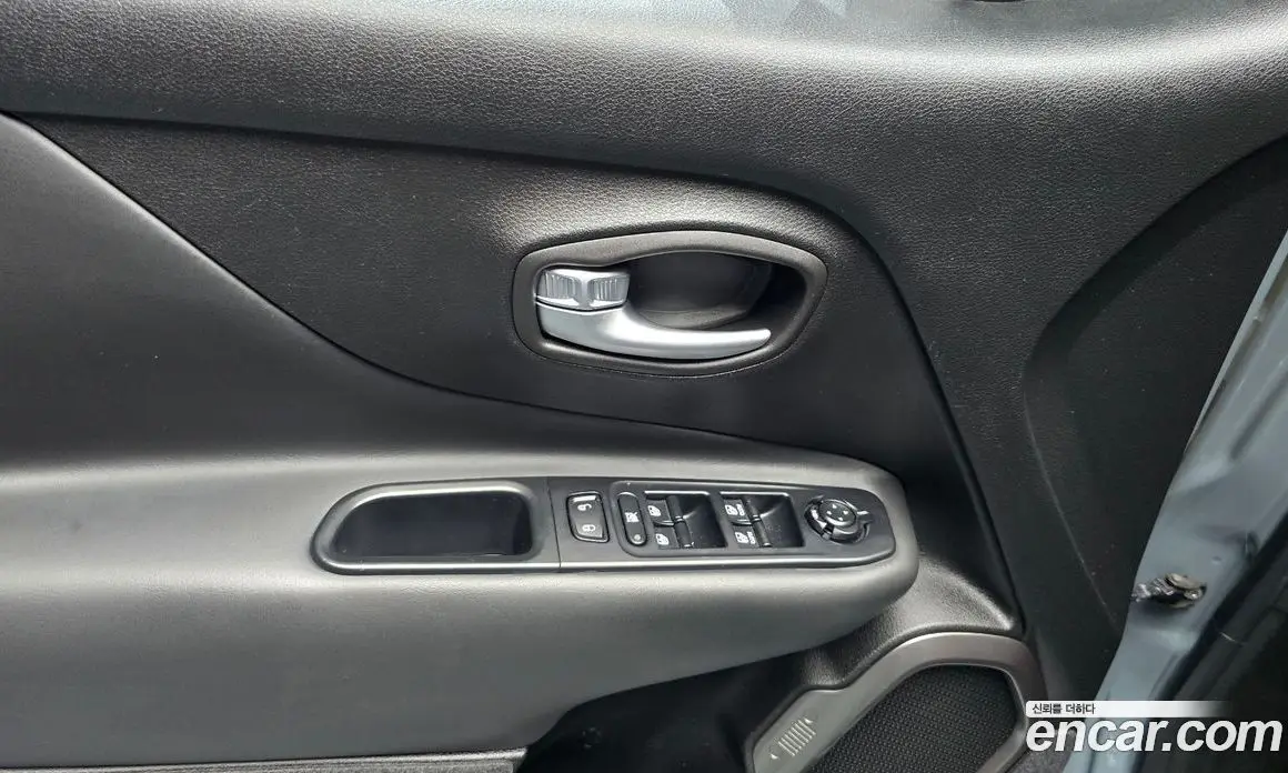 Jeep Renegade 2018 2.0 автомат (гидро), фото 14 Jeep Renegade 2018 2.0 автомат (гидро), фото 14