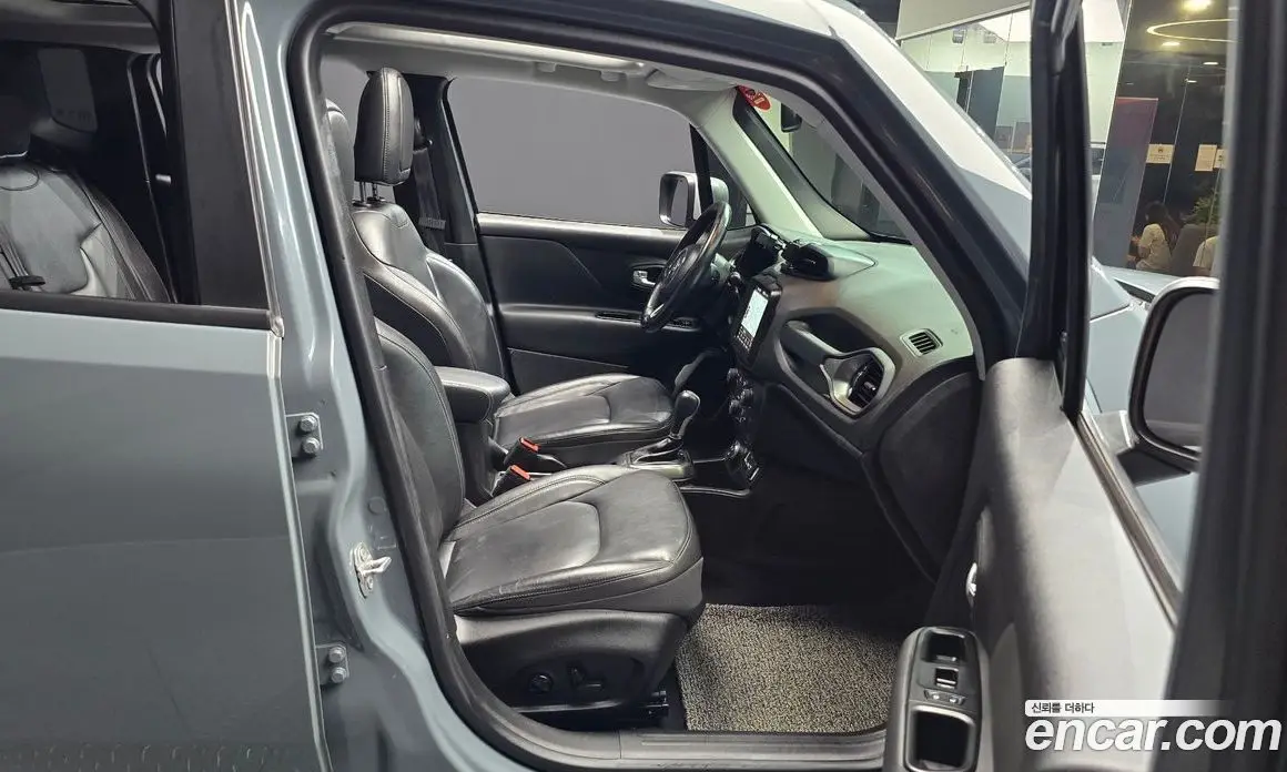 Jeep Renegade 2018 2.0 автомат (гидро), фото 17 Jeep Renegade 2018 2.0 автомат (гидро), фото 17