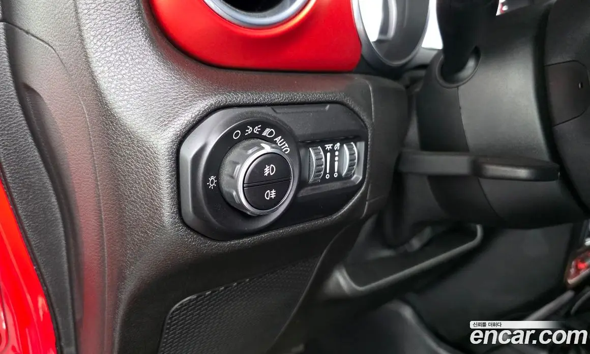 Jeep Wrangler 2018 2.0 автомат (гидро), фото 24 Jeep Wrangler 2018 2.0 автомат (гидро), фото 24