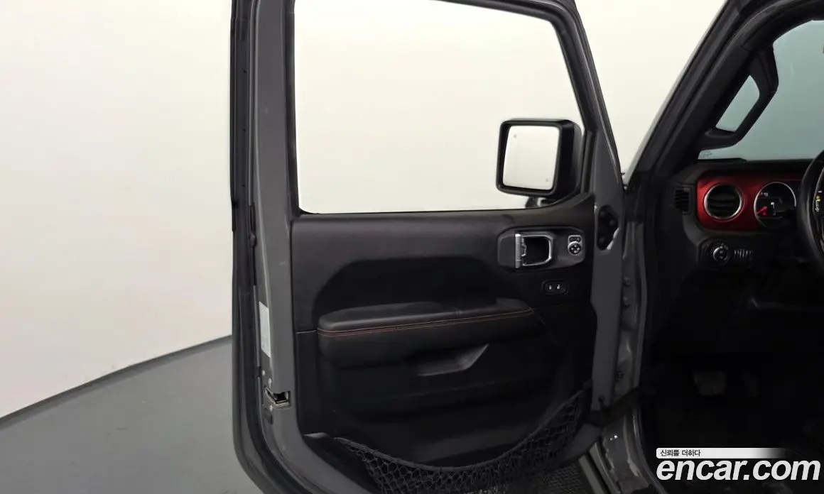 Jeep Wrangler 2019 2.0 автомат (гидро), фото 14 Jeep Wrangler 2019 2.0 автомат (гидро), фото 14