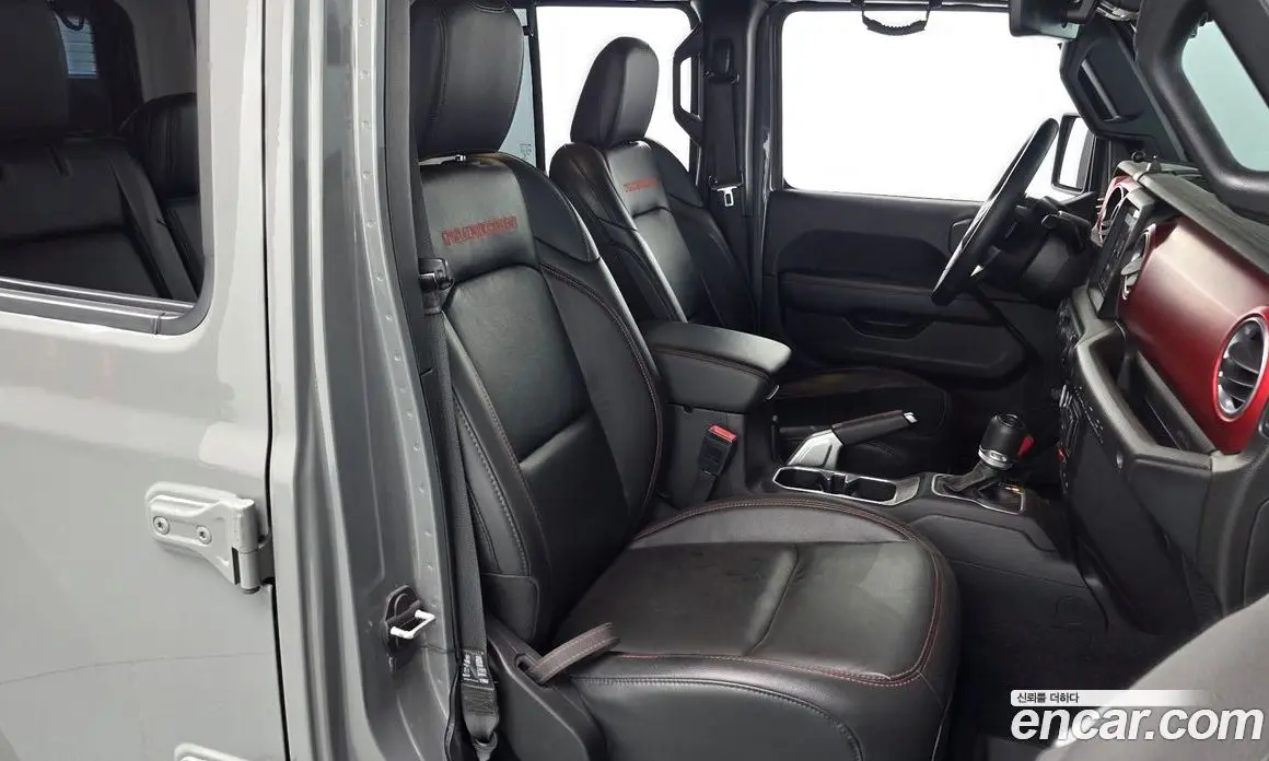 Jeep Wrangler 2019 2.0 автомат (гидро), фото 16 Jeep Wrangler 2019 2.0 автомат (гидро), фото 16