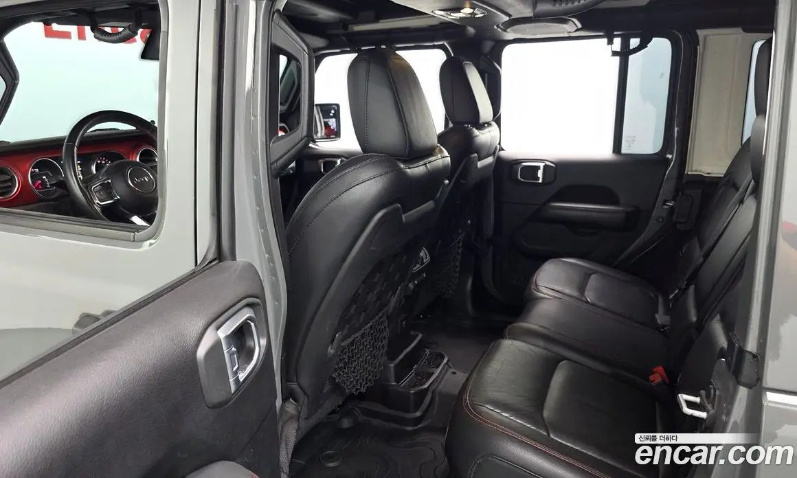 Jeep Wrangler 2019 2.0 автомат (гидро), фото 18 Jeep Wrangler 2019 2.0 автомат (гидро), фото 18