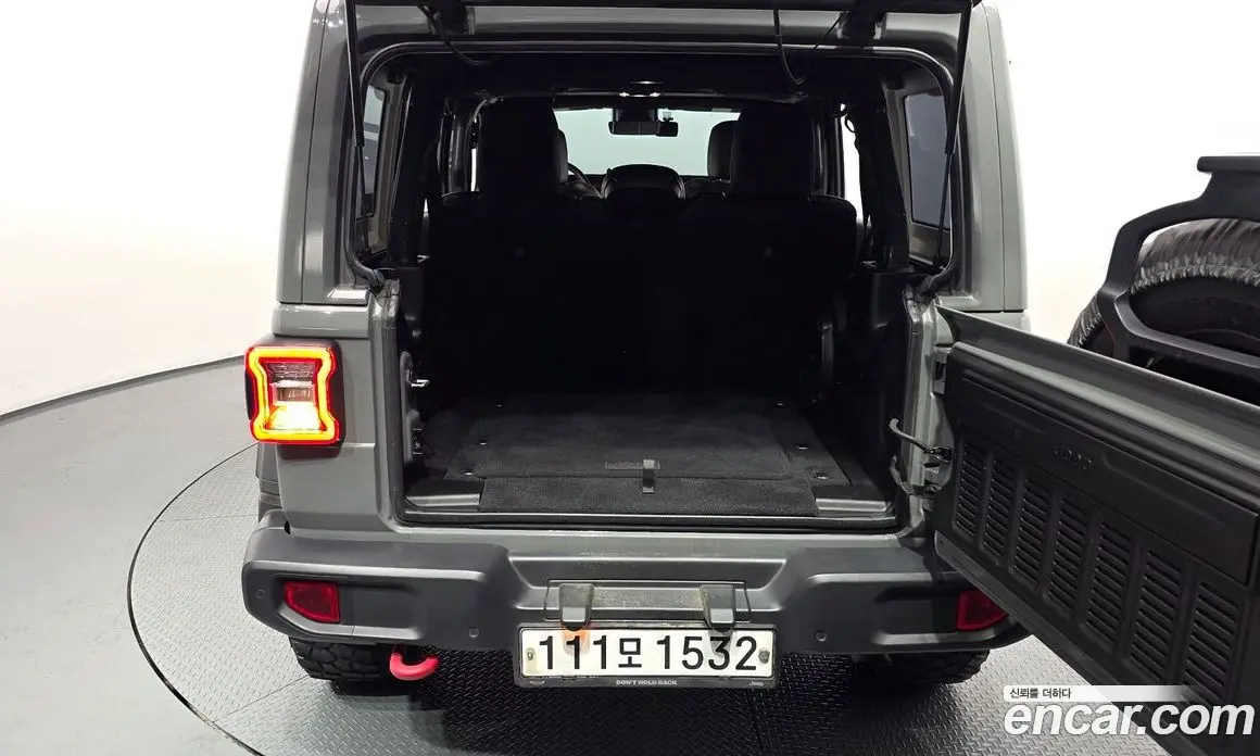 Jeep Wrangler 2019 2.0 автомат (гидро), фото 26 Jeep Wrangler 2019 2.0 автомат (гидро), фото 26