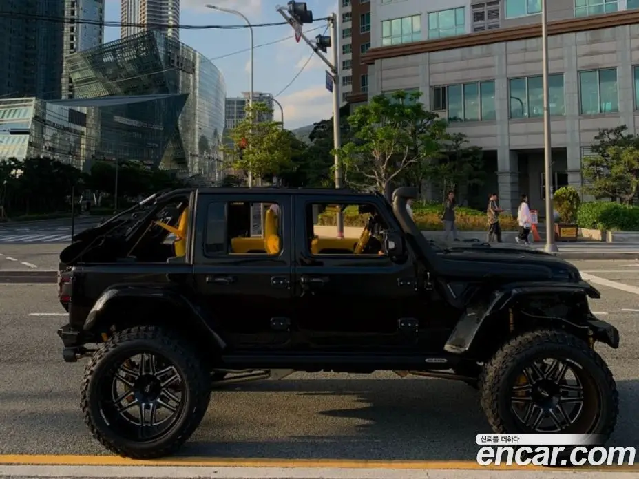 Jeep Wrangler 2023 2.0 автомат (гидро), фото 2 Jeep Wrangler 2023 2.0 автомат (гидро), фото 2