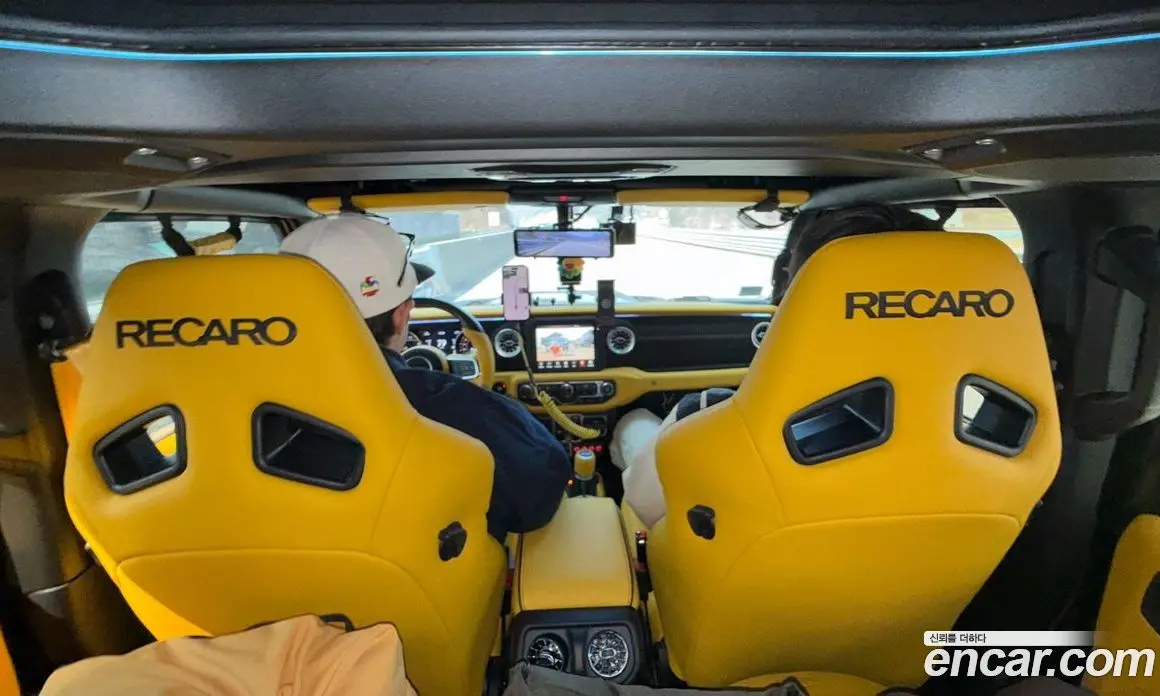 Jeep Wrangler 2023 2.0 автомат (гидро), фото 15 Jeep Wrangler 2023 2.0 автомат (гидро), фото 15