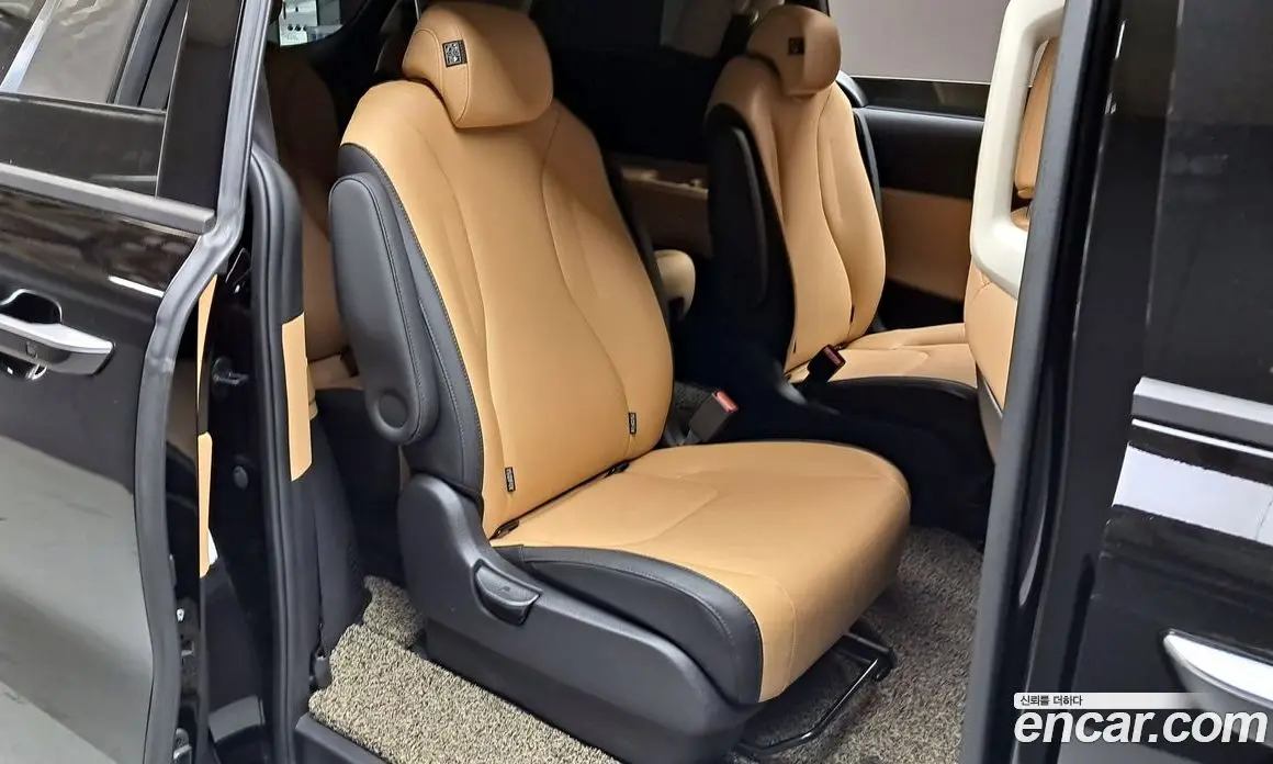 Kia Carnival 2021 2.2 автомат (гидро), фото 18