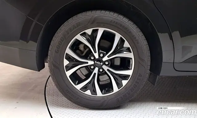 Kia Carnival 2021 2.2 автомат (гидро), миниатюра 5