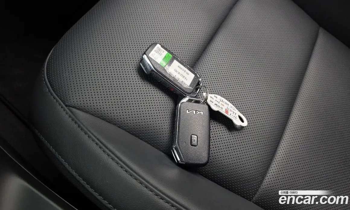 Kia Niro 2023 0.2 автомат (гидро), фото 15 Kia Niro 2023 0.2 автомат (гидро), фото 15
