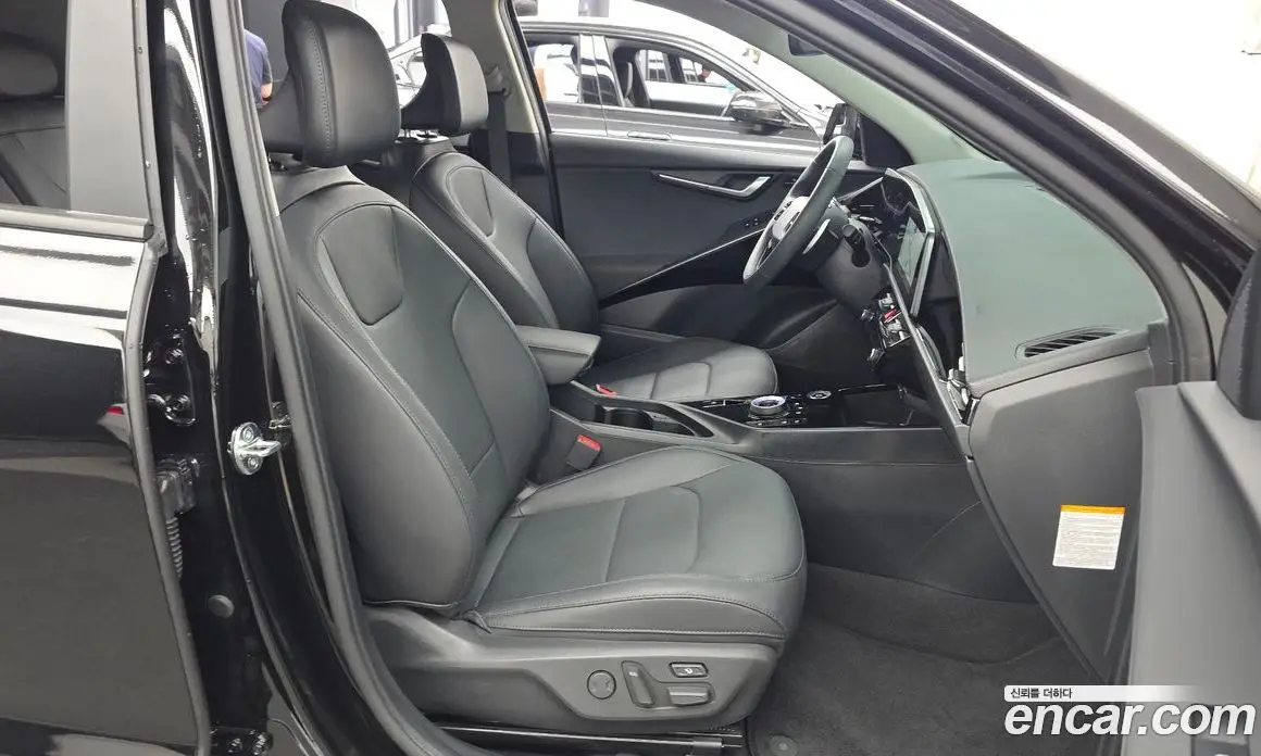 Kia Niro 2023 0.2 автомат (гидро), фото 16 Kia Niro 2023 0.2 автомат (гидро), фото 16