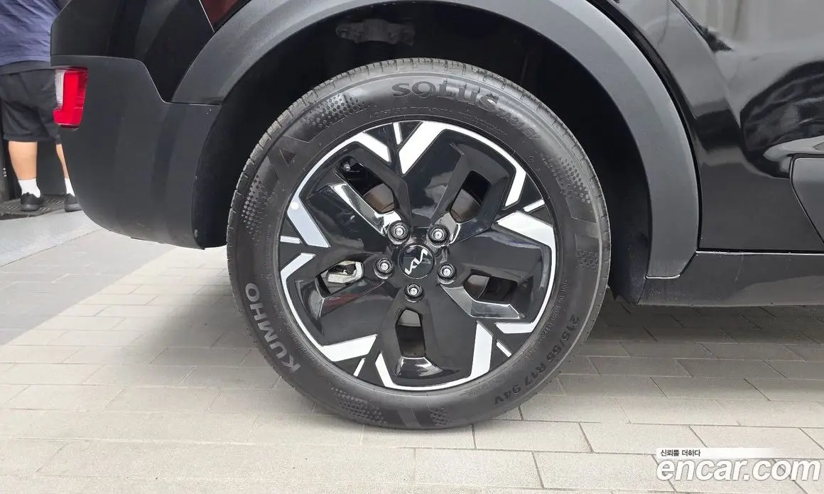 Kia Niro 2023 0.2 автомат (гидро), фото 4 Kia Niro 2023 0.2 автомат (гидро), фото 4