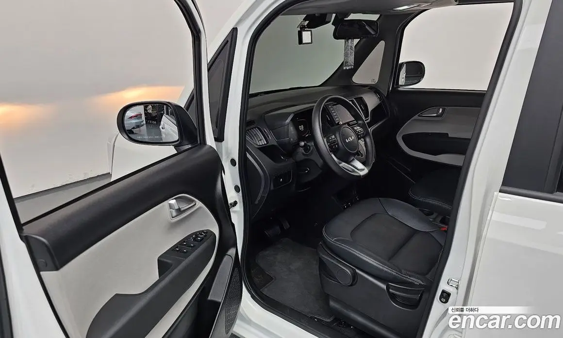 Kia Ray 2023 1.0 автомат (гидро), фото 13