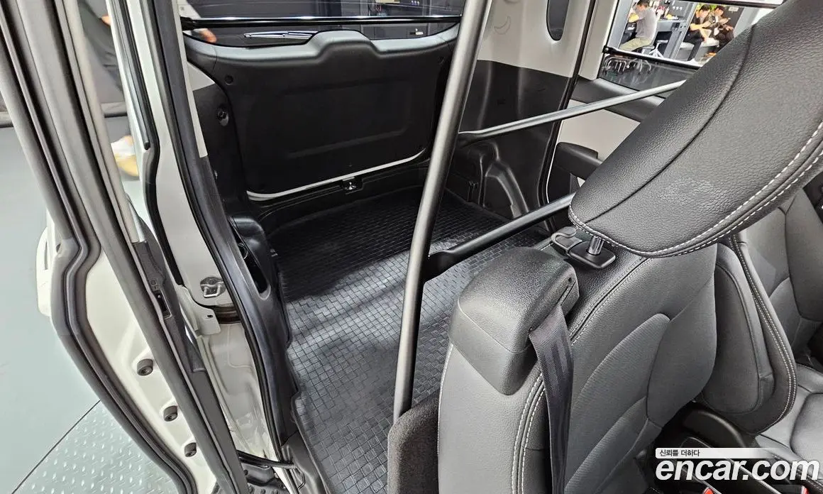Kia Ray 2023 1.0 автомат (гидро), фото 17