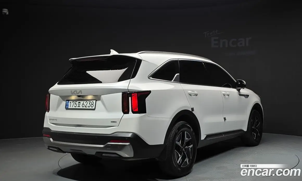 Kia Sorento 2023 1.6 автомат (гидро), фото 2 Kia Sorento 2023 1.6 автомат (гидро), фото 2