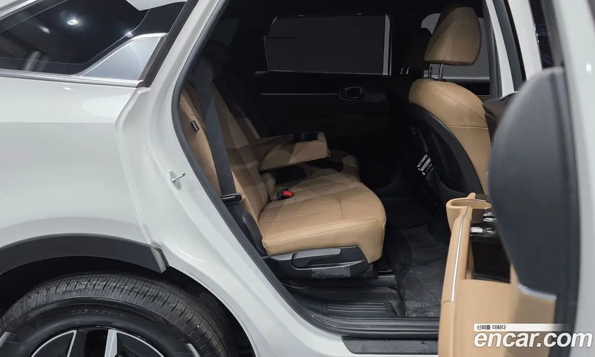 Kia Sorento 2023 1.6 автомат (гидро), фото 12 Kia Sorento 2023 1.6 автомат (гидро), фото 12