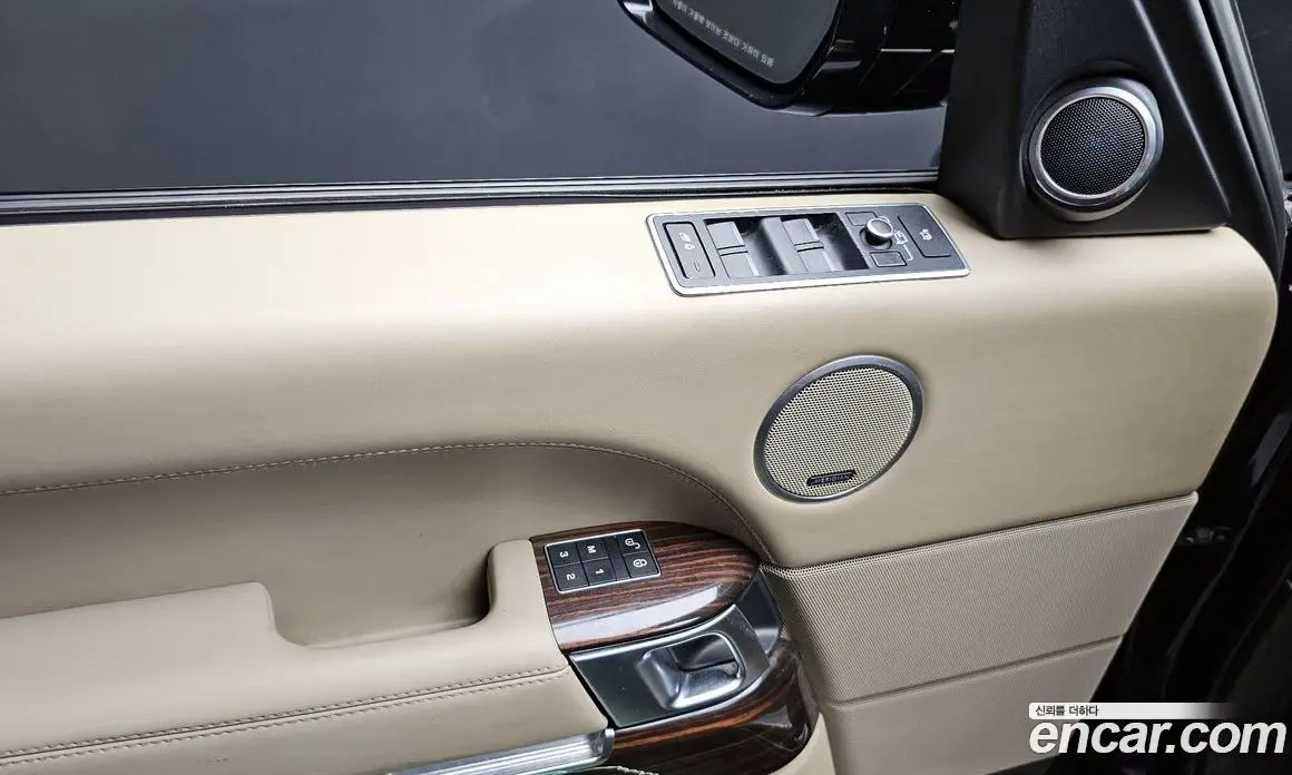 Land Rover Range Rover 2016 4.4 автомат (гидро), фото 16