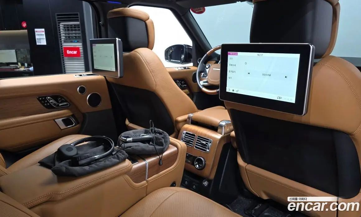 Land Rover Range Rover 2022 3.0 автомат (гидро), фото 19